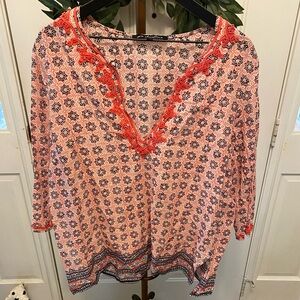 Ava Christine Geometric Medallion Print Top Lightweight 1X